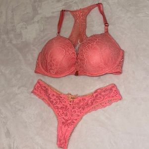 Coral Victoria’s Secret push up set